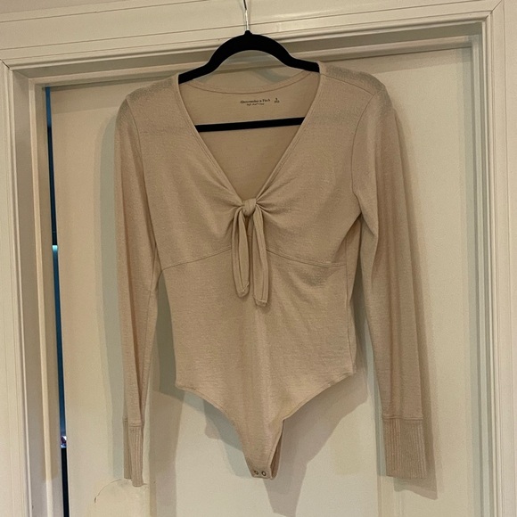 Abercrombie & Fitch Tops - Abercrombie & Fitch Cream Bodysuit